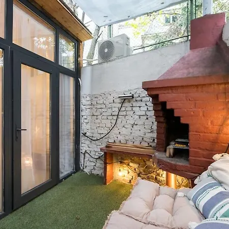 Downtown Urban Spot Jacuzzi&cinema Universitate * Bucureşti