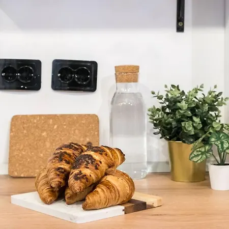 Downtown Urban Spot Jacuzzi&cinema Universitate Apartment Bucharest