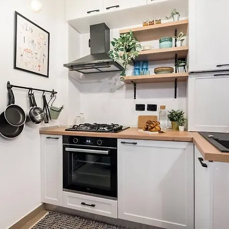 Downtown Urban Spot Jacuzzi&cinema Universitate Boekarest