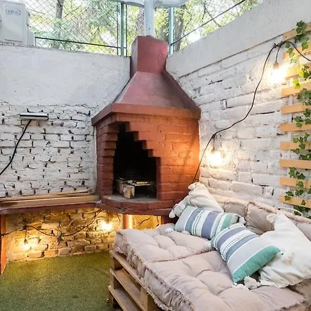 Apartament Downtown Urban Spot Jacuzzi&cinema Universitate Bucureşti