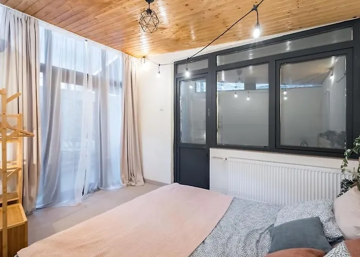 Downtown Urban Spot Jacuzzi&cinema Universitate Lägenhet