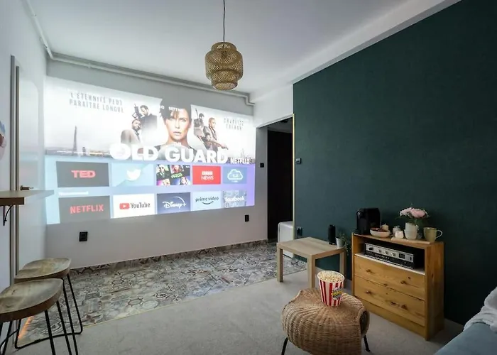 Downtown Urban Spot Jacuzzi&cinema Universitate