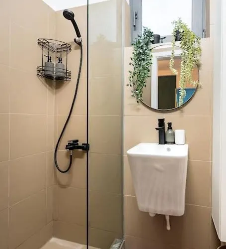 Downtown Urban Spot Jacuzzi&cinema Universitate * Bukarest