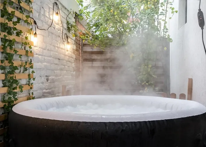 Lägenhet Downtown Urban Spot Jacuzzi&cinema Universitate Bukarest