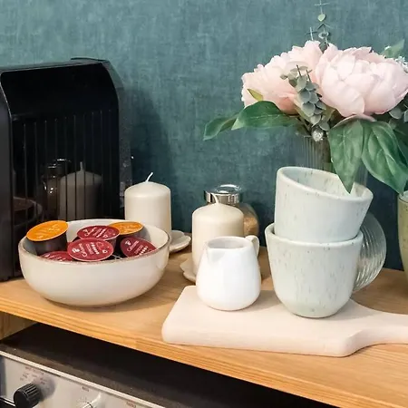 公寓 Downtown Urban Spot Jacuzzi&cinema Universitate 布加勒斯特